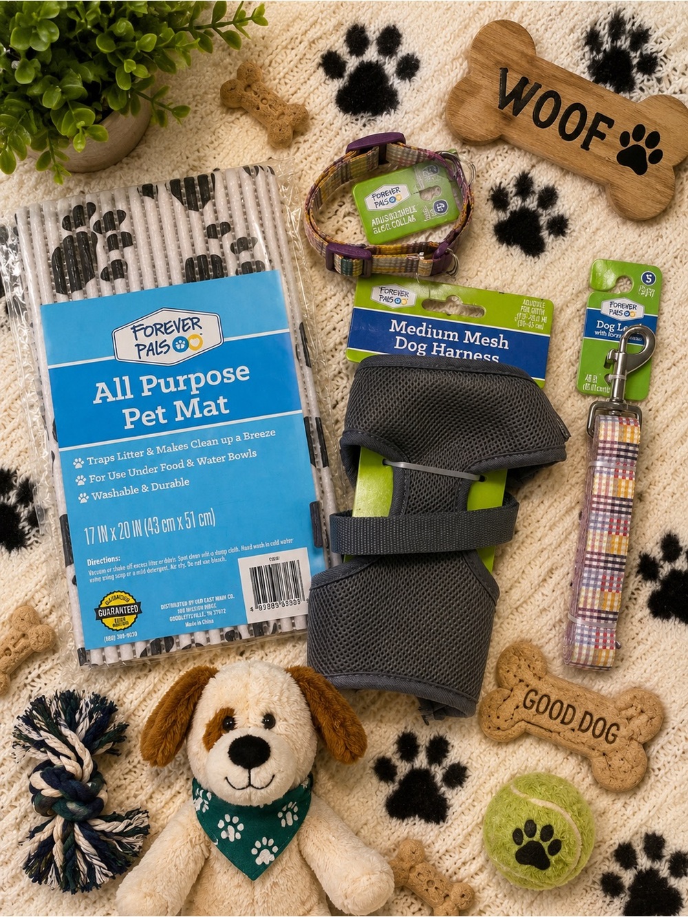 Puppy / Dog Bundle includes: collar, leash, mesh dog harness and pet mat